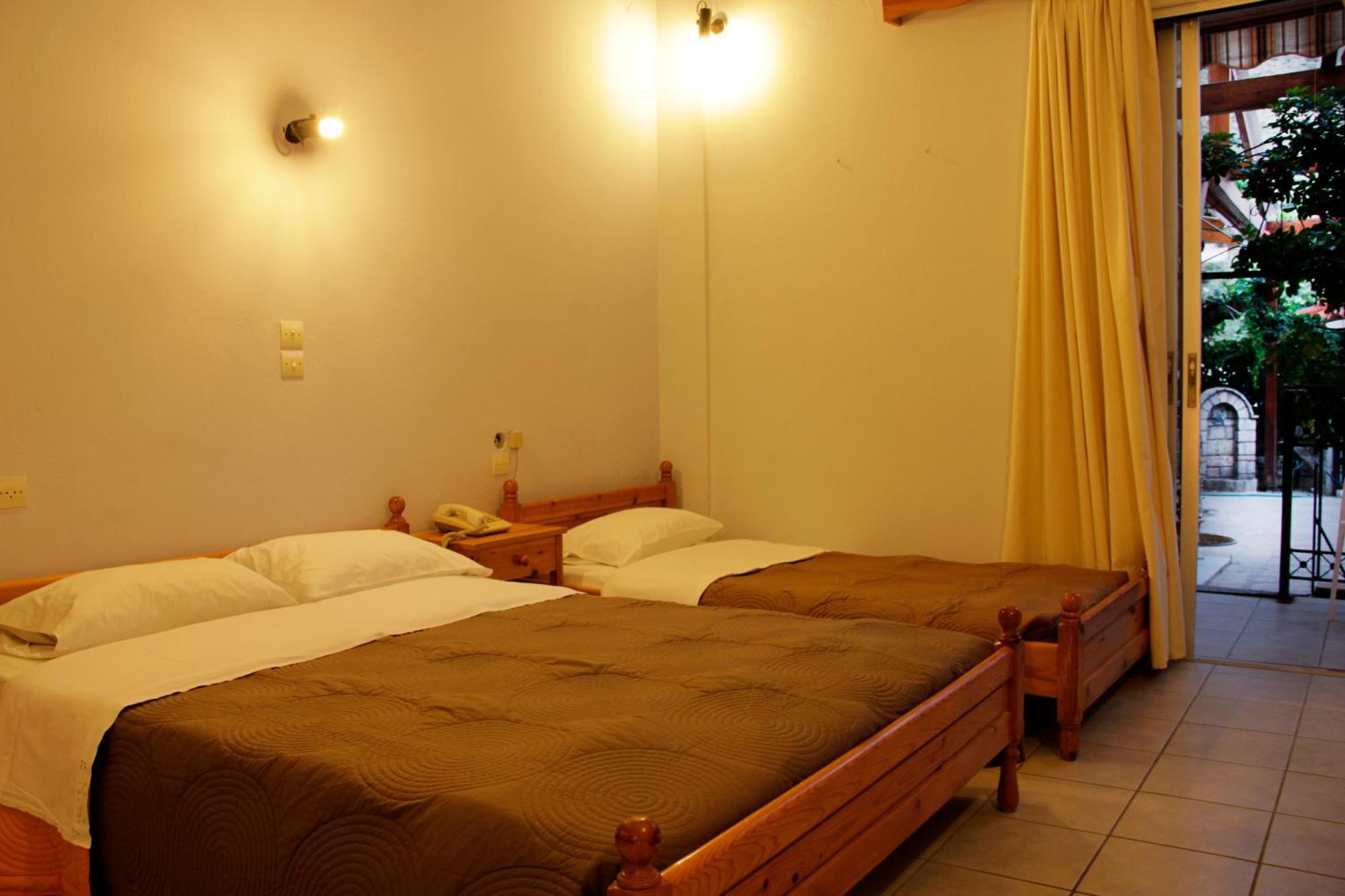 Hotel Galaxias Agioi Pandes
