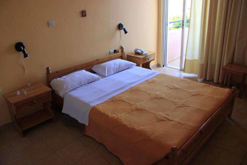 Hotel Galaxias